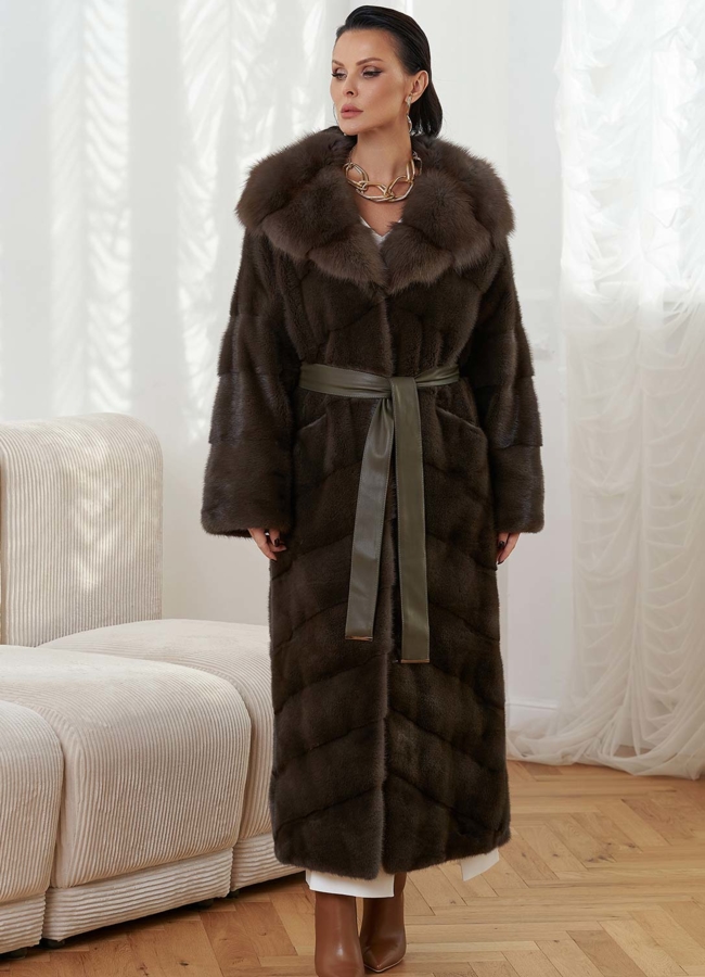 Норковая шуба с отделкой из меха куницы модель № 28667 меха малина