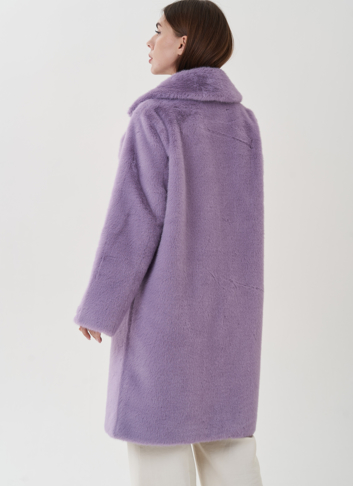 Женское пальто из эко меха на пуговицах