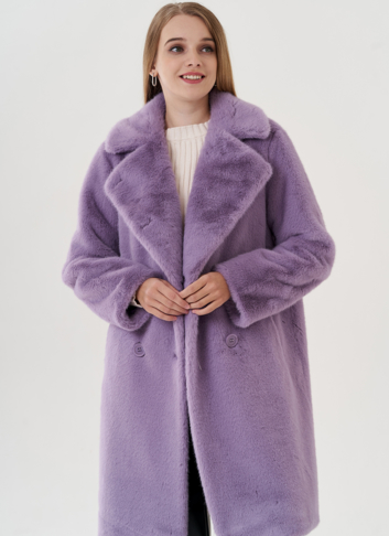 Женское пальто из эко меха на пуговицах