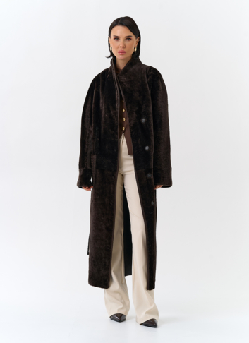 Женская дубленка с декоративным поясом