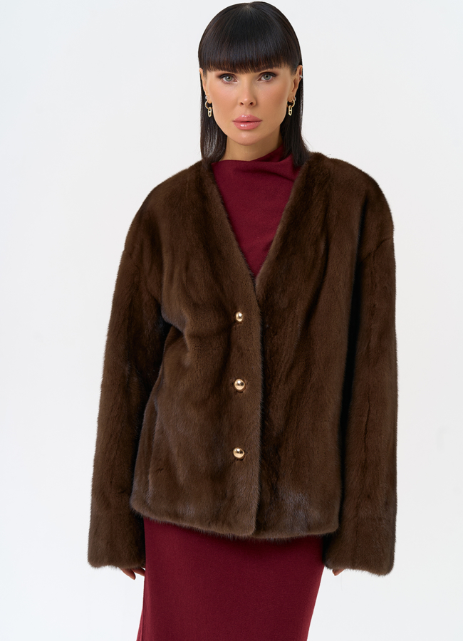 фото Укороченная шуба из меха норки с акцентными пуговицами модель № 31650