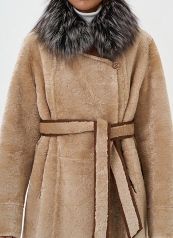 Двухсторонняя дубленка из эко кожи с мехом енота