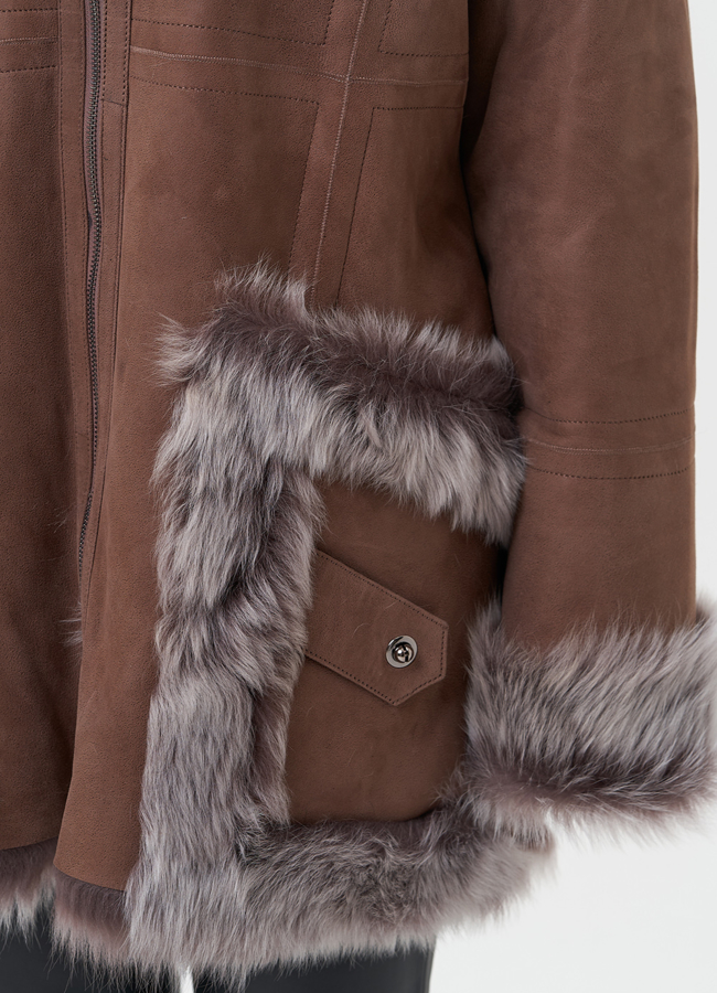 Натуральная дубленка с капюшоном модель № 28700 универмаг малина