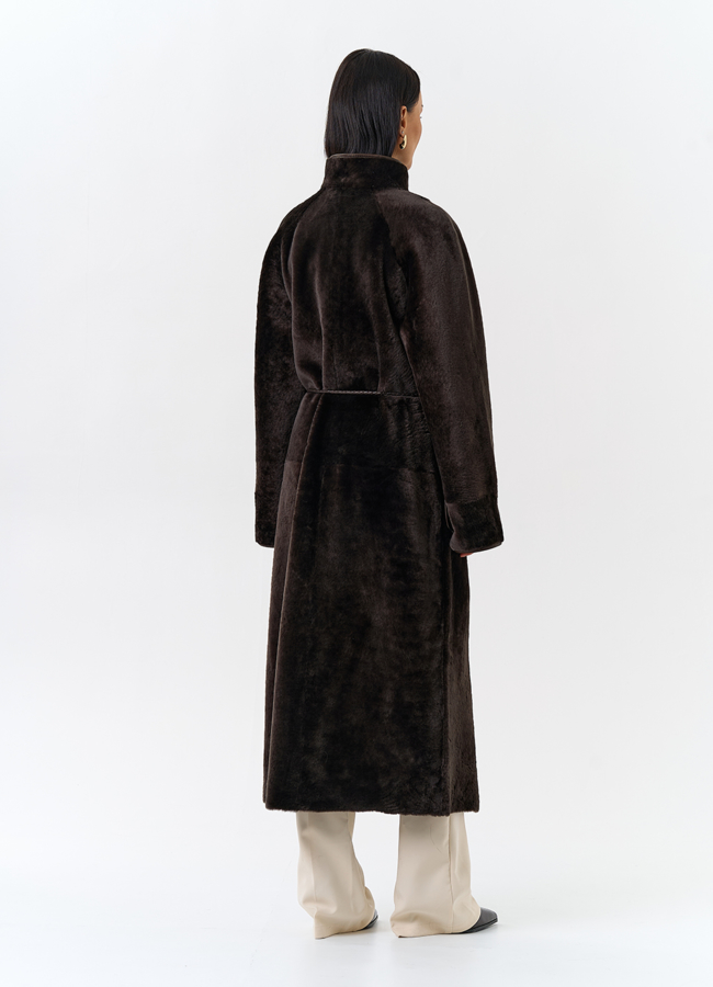 фото Женская дубленка с декоративным поясом модель № 32085