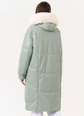 Женский пуховик из эко кожи с отделкой из эко меха