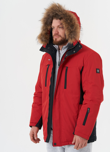 Яркая куртка с капюшоном из меха енота