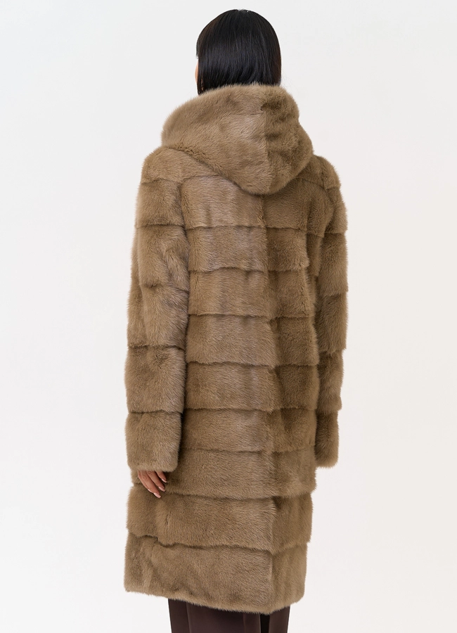 Шуба из норки бежевого цвета модель № 31332 в кредит