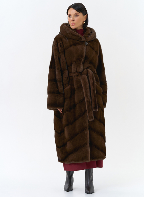 Шуба из меха норки с капюшоном