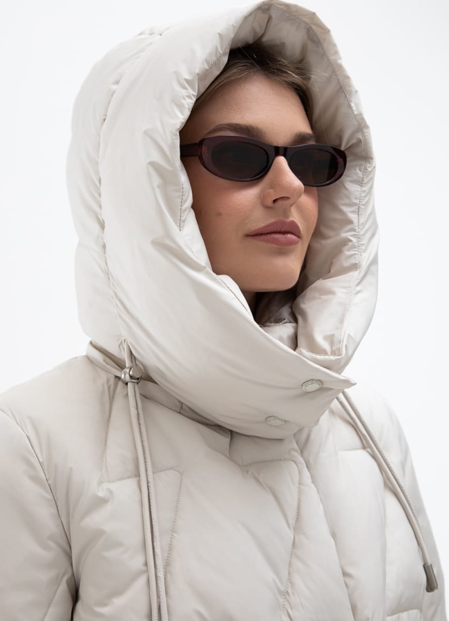 Женский светлый пуховик с поясом модель № 31133 универмаг малина