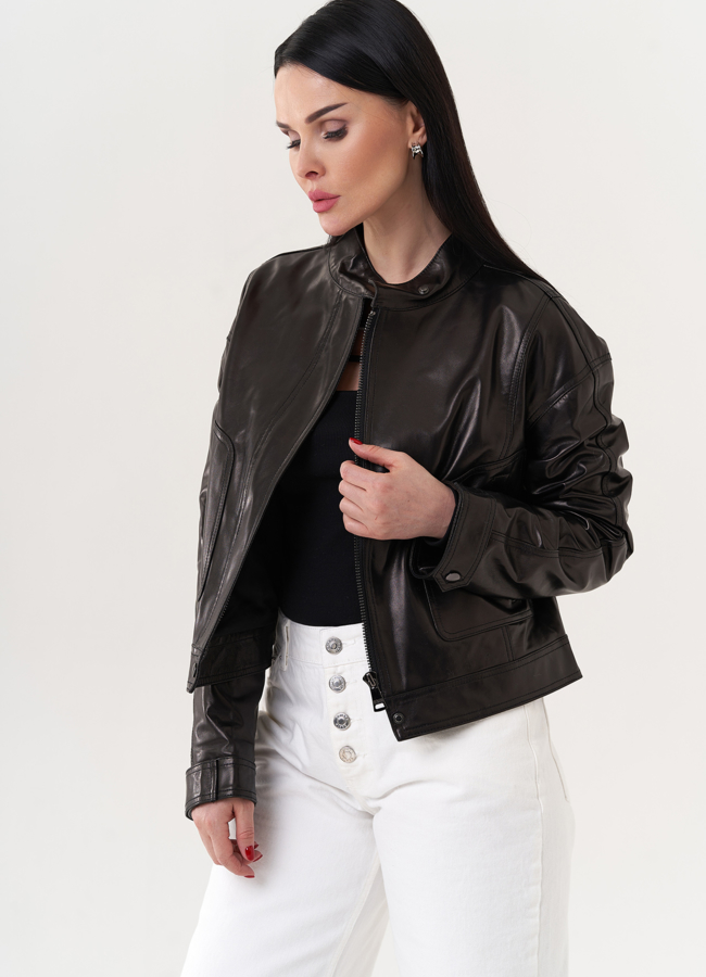 Куртка из натуральной кожи черного цвета модель № 26888 в рассрочку