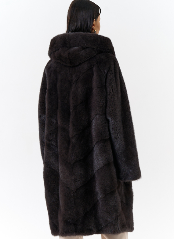 Шуба из норки с капюшоном