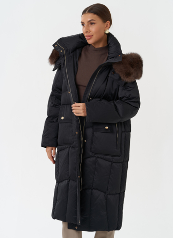 Пуховик с капюшоном из меха песца