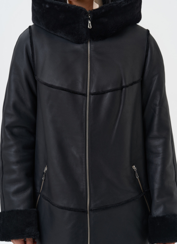 Натуральная дубленка с капюшоном